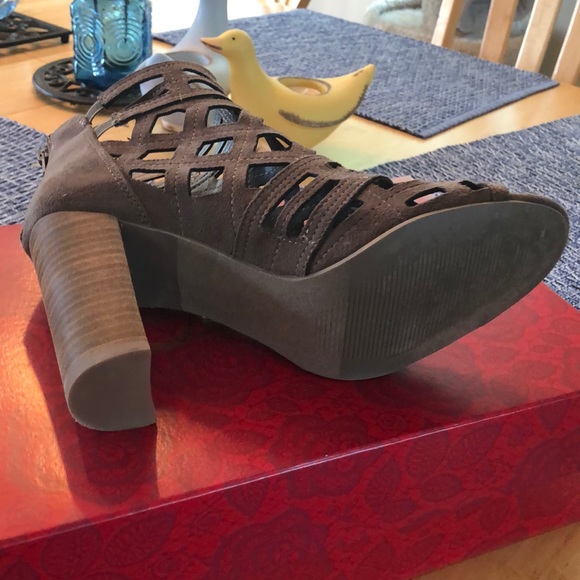 Chunky heels open toe shoes - Picture 6 of 8